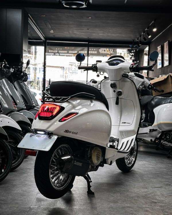 LEVEL 10 閃電方向燈 LED Vespa 偉士牌 春天／衝刺／3v／iget 