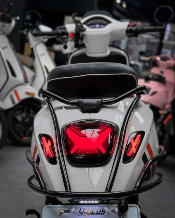 X序列式 LED尾燈組 Vespa 偉士牌 衝刺／春天／3v／IGET X序列式尾燈, Vespa LED尾燈, Vespa 流水尾燈, Vespa 序列式尾燈, Vespa Sprint 尾燈, Vespa Primavera 尾燈, Vespa 3V 尾燈, Vespa iGet 尾燈, 偉士牌尾燈, 偉士牌 LED 尾燈, Vespa 改裝尾燈, Vespa 車尾改裝, Vespa 燈系改裝, Vespa 精品改裝, Vespa 外觀改裝, Vespa 改裝配件