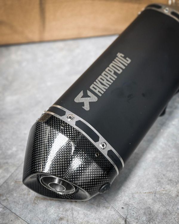 AKRAPOVIC 蠍子管 排氣管 偉士牌 VESPA AKRAPOVIC, Akrapovic蠍子管, 蠍子管, Vespa排氣管, 偉士牌排氣管, Vespa改裝排氣管, Sprint排氣管, Primavera排氣管, GTS排氣管, Vespa性能改裝, 偉士牌性能改裝, Akrapovic Vespa, Vespa精品改裝, 排氣管升級, Vespa配件, 偉士牌配件, 歐洲排氣管, 運動排氣管, 改裝排氣管, PLUS VESPA