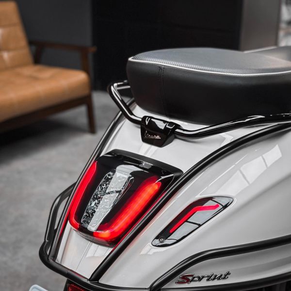 Zelioni 方向燈 LED 流水燈 Z牌 Vespa 偉士牌 衝刺/春天 Zelioni 方向燈, Z牌流水方向燈, Vespa 流水方向燈, Vespa LED 方向燈, Vespa 改裝方向燈, Vespa Sprint 方向燈, Vespa Primavera 方向燈, Vespa 衝刺改裝, Vespa 春天改裝, 偉士牌方向燈, 偉士牌 LED 方向燈, Vespa 燈系改裝, Vespa 外觀改裝, Vespa 精品改裝, Vespa 改裝配件, 流水式方向