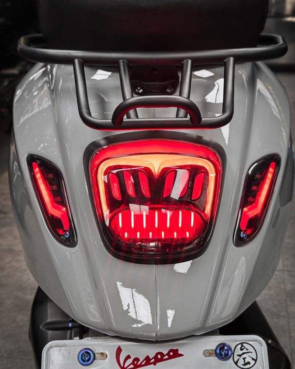 LEVEL10 LED 尾燈 可連動方向燈 Vespa 偉士牌 春天／衝刺 