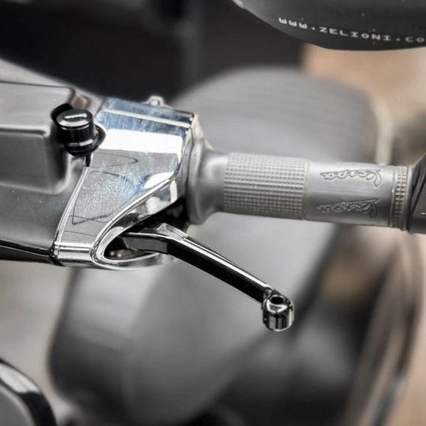 TFC零四 煞車拉桿 拉桿 衝刺/春天/LX VESPA Vespa 煞車拉桿,Vespa 改裝拉桿,Vespa CNC 拉桿,Vespa Sprint 拉桿,Vespa Primavera 拉桿,Vespa LX 拉桿,偉士牌煞車拉桿,偉士牌改裝拉桿,TFC 拉桿
零四拉桿