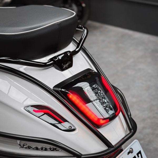 Zelioni 方向燈 LED 流水燈 Z牌 Vespa 偉士牌 衝刺/春天 Zelioni 方向燈, Z牌流水方向燈, Vespa 流水方向燈, Vespa LED 方向燈, Vespa 改裝方向燈, Vespa Sprint 方向燈, Vespa Primavera 方向燈, Vespa 衝刺改裝, Vespa 春天改裝, 偉士牌方向燈, 偉士牌 LED 方向燈, Vespa 燈系改裝, Vespa 外觀改裝, Vespa 精品改裝, Vespa 改裝配件, 流水式方向