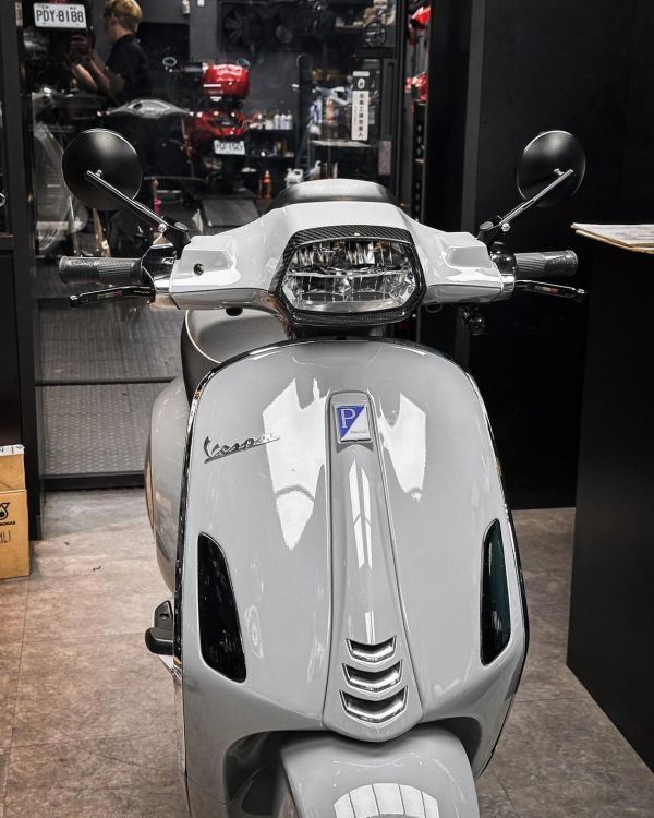 （合法大小）CNC 亮黑短版手把鏡 端子鏡 後照鏡 衝刺 春天 LX GTS GTV VESPA Vespa手把鏡, Vespa端子鏡, Vespa後照鏡, 偉士牌手把鏡, 偉士牌端子鏡, CNC手把鏡, 亮黑後照鏡, 短版手把鏡, 合法後照鏡, Vespa改裝, Sprint手把鏡, Primavera手把鏡, LX手把鏡, GTS手把鏡, GTV手把鏡, Vespa精品配件, 偉士牌外觀改裝, 後照鏡改裝, 機車後照鏡, PLUS VESPA
