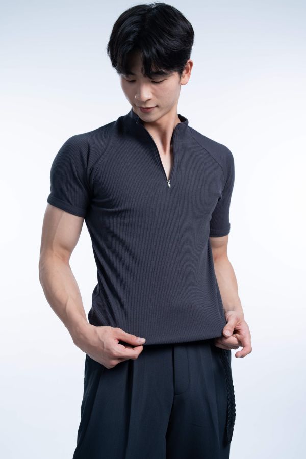 Muscle Fit半拉鍊短衫 