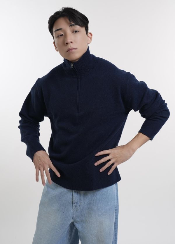 立領半開襟羊毛針織上衣 