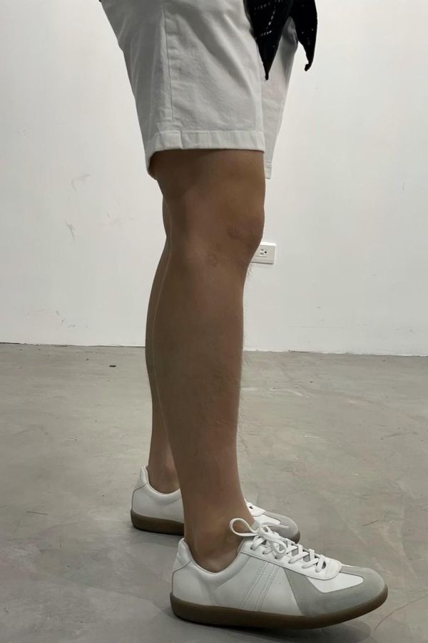 德訓麂皮小白鞋 