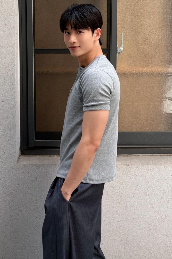 Muscle Fit亨利領短衫 