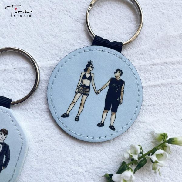 客製化 皮革鑰匙圈｜Q版 手繪 相片 情侶 家人 紀念日 似顏繪 夫妻 姊妹 寵物 