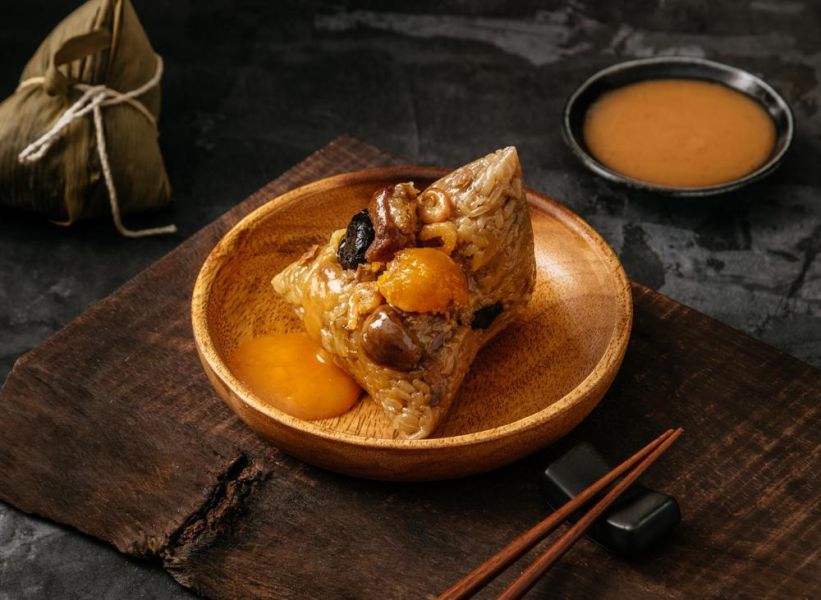 勝口味嚴選｜古法拌炒胛心肉粽 北部粽推薦, 冷凍肉粽宅配, 台北肉粽名店, 端午節粽子預購, 天母勝口味肉粽, 加熱即食北部粽, 手工內餡肉粽, 台灣豬肉粽