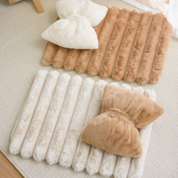 現貨【夏洛特仿兔絨墊】50x70cm 貓用 睡墊 睡床 貓床 睡窩 床墊 寵物用品 貓跳台用【MOMOCAT摸摸貓】E03 寵物墊,寵物床,夏洛特,雲朵,舒眠,兔絨,舒適,透氣,保暖,保溫,乾爽,抗寒,貓床,狗床,狗窩,貓窩,床墊,睡墊,睡窩,雪絨,豆腐床,霉豆腐,棉花糖床,貓睡床,狗睡床