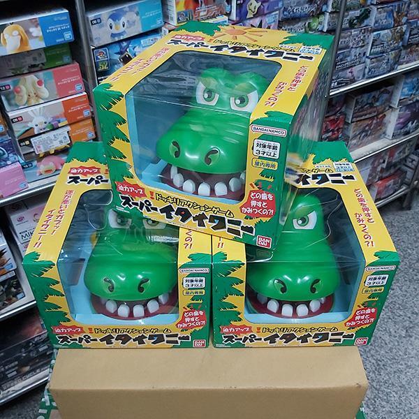 BANDAI 萬代 | 巨大 | 鱷魚牙醫 | 鱷魚拔牙 | 咬手指 | 長約27公分 | 桌遊 | 交換禮物 | 生日禮物 | 全新未拆 | 現貨 