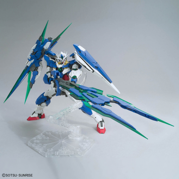 BANDAI 萬代 | MG 1/100 量子型00全刃式 | 組裝模型 鋼彈,組裝模型,OO鋼彈,量子型00全刃式,高達