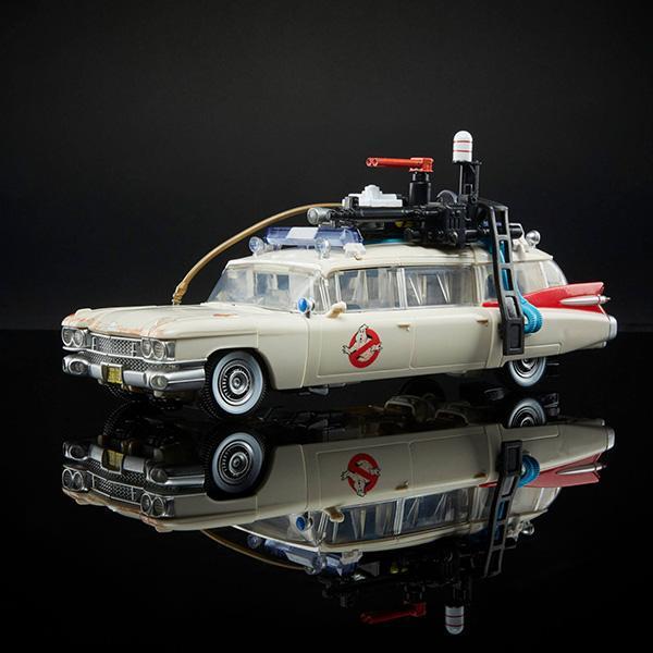 HASBRO 孩之寶 | 變形金剛 | 聯名款 | Ghostbusters: Afterlife 魔鬼剋星：未來世 | ECTO-1 捉鬼車 | 2021年 | 高約18公分 | 可變形可動完成品 | 全新未拆 | 現貨 