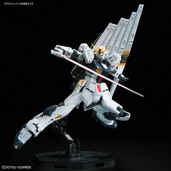 BANDAI 萬代 | RG 1/144 #32 ν鋼彈 | Nu鋼彈 | 牛鋼 | 組裝模型 | 現貨 