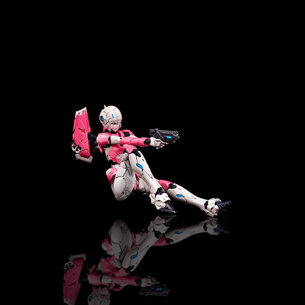 Flame Toys 風雷模型 | 變形金剛 | Arcee 雅希 | 阿爾茜 | 組裝模型 (預訂2023年5月) 