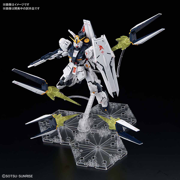 BANDAI 萬代 | RG 1/144 ν鋼彈(Nu鋼彈)與感應砲特效套組 | 組裝模型  