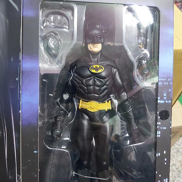 NECA DC 1989年 | 電影版 | 米高·基頓 | 蝙蝠俠 | 8吋(高約20公分) 布衣 | 可動完成品 | 全新未拆 | 現貨 