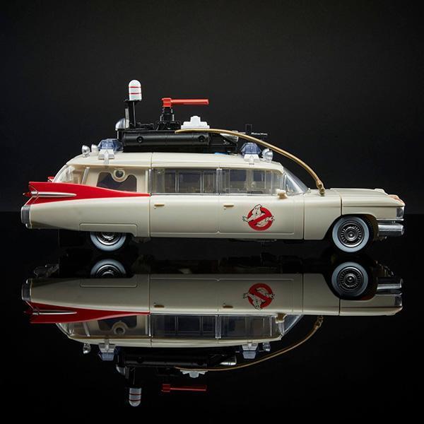 HASBRO 孩之寶 | 變形金剛 | 聯名款 | Ghostbusters: Afterlife 魔鬼剋星：未來世 | ECTO-1 捉鬼車 | 2021年 | 高約18公分 | 可變形可動完成品 | 全新未拆 | 現貨 