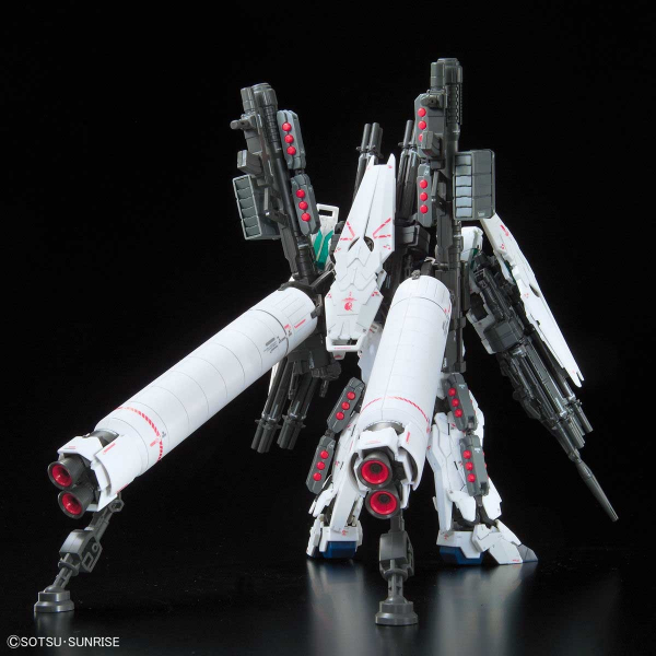 BANDAI 萬代 | RG #30 1/144 全裝甲型獨角獸鋼彈 | 組裝模型 