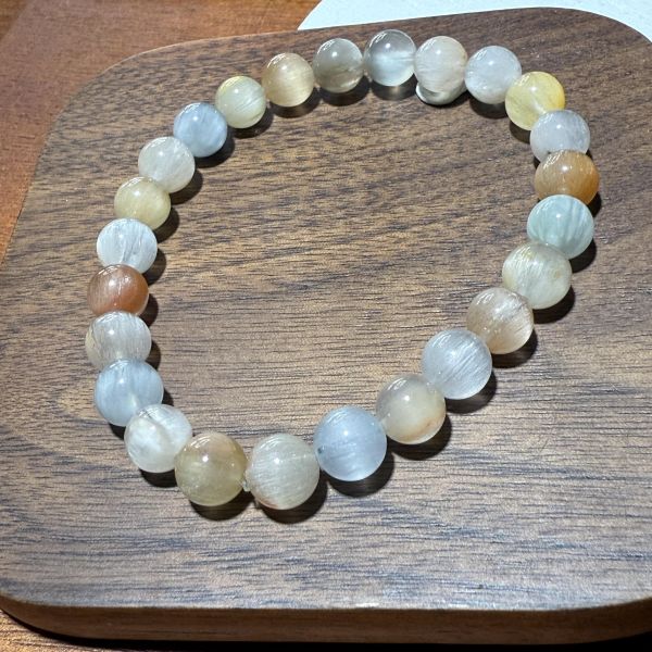 貓眼彩兔毛手環 合鹿工作室,貓眼彩兔毛手環,彩兔毛水晶,貓眼發晶,調和氣場,排除負能量,天然礦石,客製化手環,求財運,能量淨化