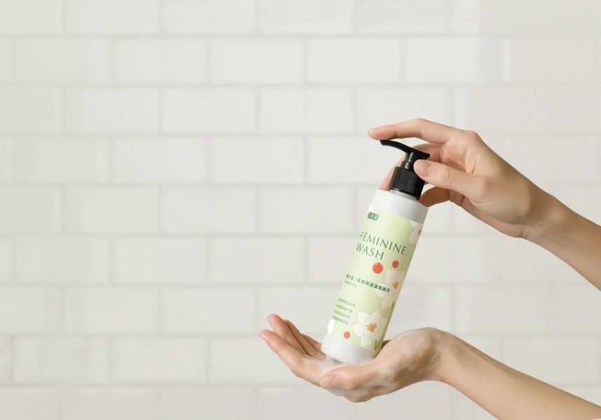 【現場取貨】梔子花｜私密保濕潔肌精萃 私密保濕潔肌精萃,私密處清潔,陰部清潔,私密處保養,私密處潔淨,私密處護理,陰道清潔,私密肌護理,陰道保養,女性私密清潔,女性私密處護理,陰部護理,私密處清潔推薦,溫和私密處清潔,私密處清潔慕斯,私密處清潔液推薦,私密處清潔保養產品,私密處異味怎麼辦,私密處瘙癢如何改善,如何選擇私密清潔產品