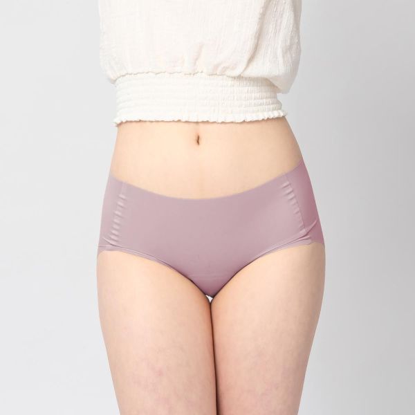 超無痕｜中腰護墊內褲 每天都要用護墊？試試更舒適的護墊內褲！采用台灣設計,登山級機能布料,透氣不悶熱,抑菌防異味,天天穿也無負擔。通過SGS檢驗,溫和呵護私密肌膚,讓你遠離婦科煩惱。