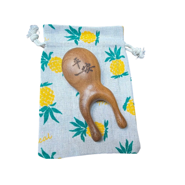 經絡按摩梳 經絡按摩梳,健康福音禮品,平安喜樂梳,按摩梳,福音禮物推薦,收納袋,一年四季禮物,基督徒禮物,岡本福音文創