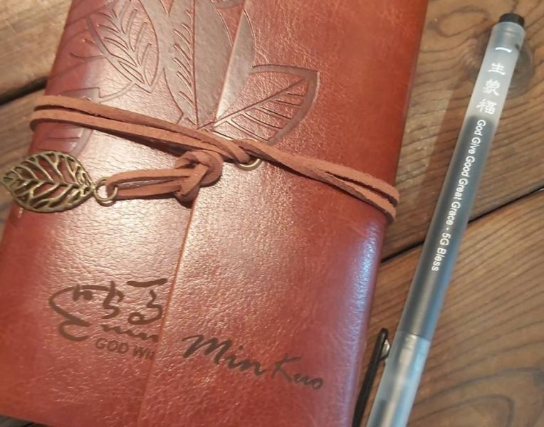 藏恩納福筆記本 藏恩納福筆記本,福音筆記本,A7活頁筆記本,基督徒筆記本,受洗禮物,以馬內利,福杯滿溢,如鷹展翅上騰,經文筆記本,岡本福音文創