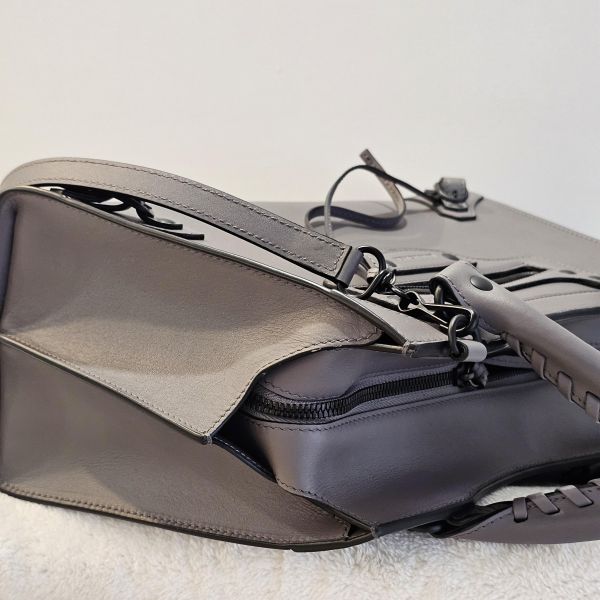 Balenciaga Neo classic 深灰兩用機車包 98新閒置 Balenciaga 巴黎世家包包 Neo classic 深灰兩用機車包、精品包、名牌包、精品包推薦、精品二手包、經典款
