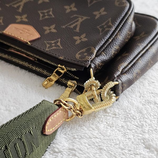 LV 綠背帶麻將包 Louis Vuitton LV 路易威登精品包租借 出租,LV老花 麻將包 LV達芙妮 LV後背包 LV迷你後背 LV圓餅包 租借價錢與款式整理,婚禮包包租借,拍照攝影道具精品包,商務派對名牌包 哪裡租