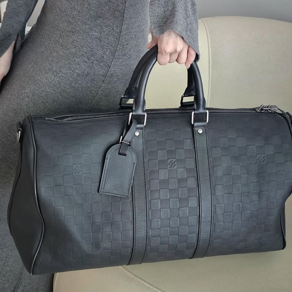 LV keepall50 黑格壓紋 旅行袋 LV包包 老花 keepall50黑武士 蒙田 ivy woc 迷你水桶nano montsouris bb 圓餅包 水桶包、精品包、名牌包、精品包推薦、精品二手包、經典款