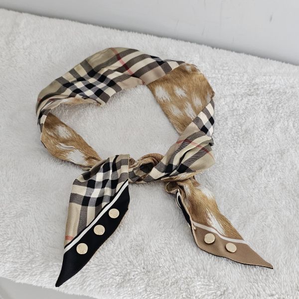 Burberry雙面絲巾 Burberry包包 格紋 雙面絲巾、精品包、名牌包、精品包推薦、精品二手包、經典款