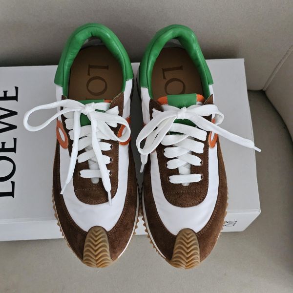 Loewe Flow Runner運動鞋38 全新 Loewe鞋 羅意威包包 Flow Runner運動鞋全新羊毛奶茶圍巾 方塊耳環 項鍊可兩用全新 flamenco mini 米白福袋包、精品包、名牌包、精品包推薦、精品二手包、經典款
