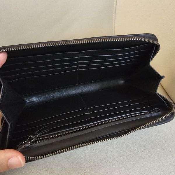 BV黑色寬版拉鍊長夾 Bottega Veneta BV包包 黑色寬版拉鍊長夾 深藍編織手拿包 編織包 編織長夾 編織短夾、精品包、名牌包、精品包推薦、精品二手包、經典款