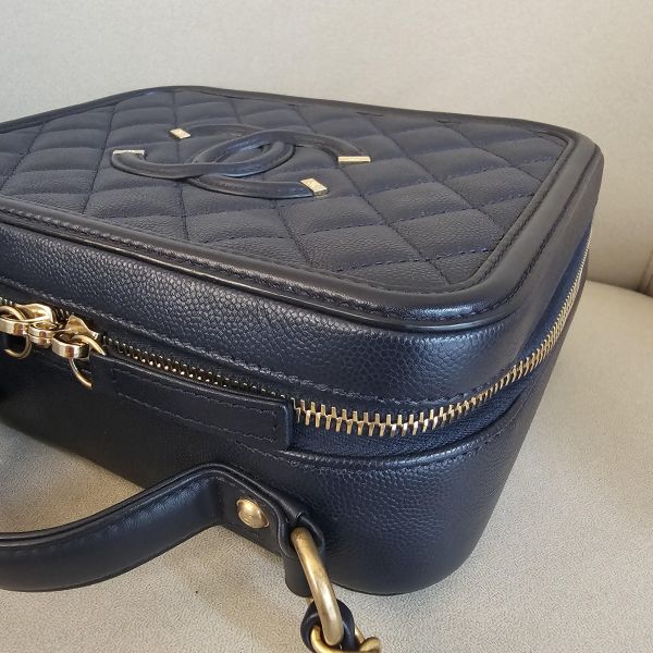 Chanel vanity21 藍色荔枝 Chanel 香奈兒包包 vanity21 藍色荔枝 小香腰包 CF WOC、精品包、名牌包、精品包推薦、精品二手包、經典款