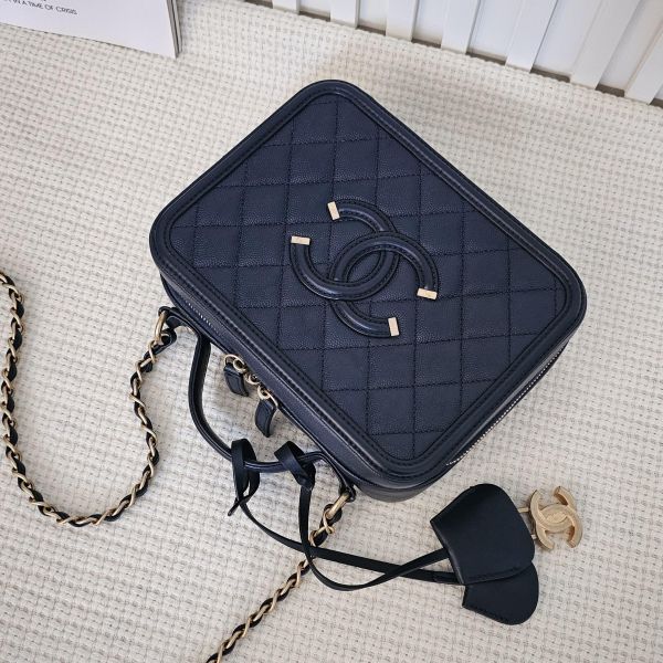 Chanel vanity21 藍色荔枝 Chanel 香奈兒包包 vanity21 藍色荔枝 小香腰包 CF WOC、精品包、名牌包、精品包推薦、精品二手包、經典款