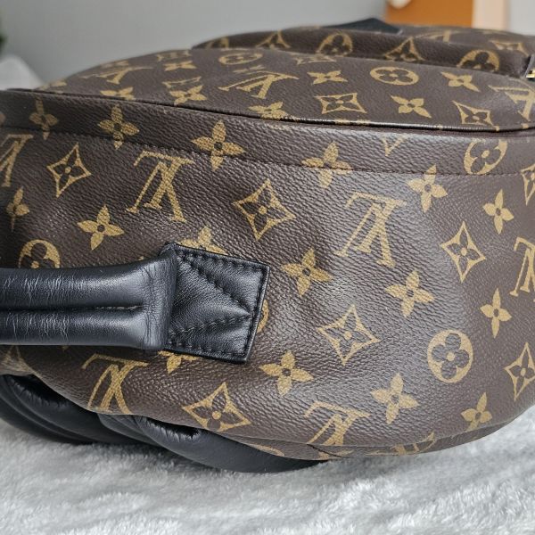 LV 老花後背包 中號 Louis Vuitton LV 路易威登精品包租借 出租,LV老花 LV達芙妮 LV後背包 LV迷你後背 LV圓餅包 租借價錢與款式整理,婚禮包包租借,拍照攝影道具精品包,商務派對名牌包 哪裡租