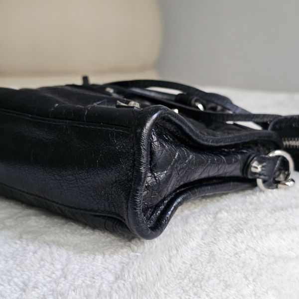 Balenciaga機車包 mini 黑 Balenciaga 巴黎世家精品包租借 出租,巴黎世家機車包mini租借價錢與款式整理,婚禮包包租借,拍照攝影道具精品包,商務派對名牌包 哪裡租