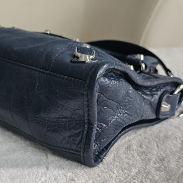 Balenciaga mini city 深藍銀扣 Balenciaga 巴黎世家精品包租借 出租,巴黎世家機車包租借價錢與款式整理,婚禮包包租借,拍照攝影道具精品包,商務派對名牌包 哪裡租