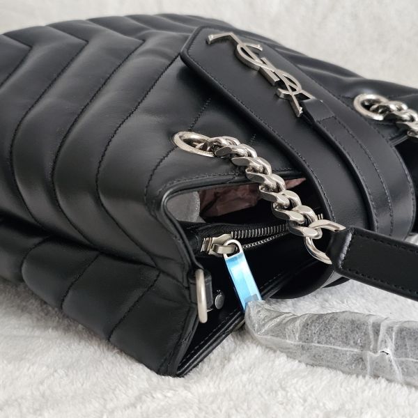 YSL loulou 黑銀兩用包 全新閒置 YSL Saint Laurent聖羅蘭精品包 loulou黑銀 流浪包、精品包、名牌包、精品包推薦、精品二手包、經典款