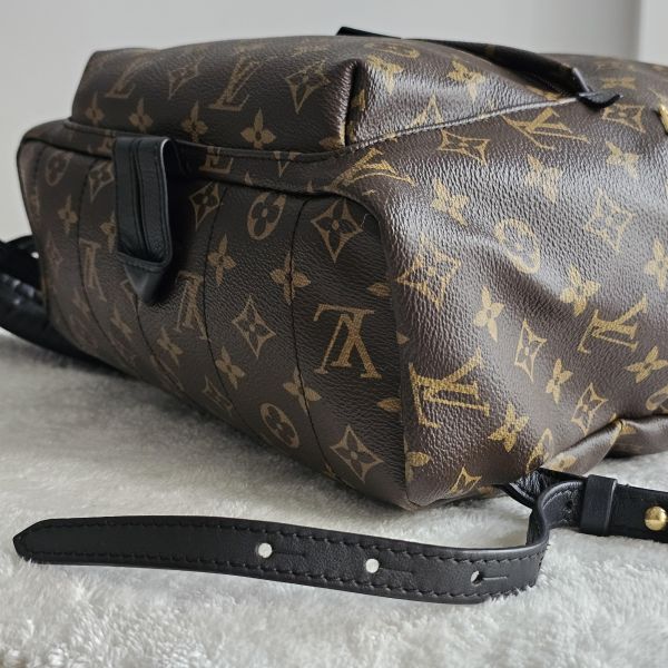 LV 老花後背包 中號 Louis Vuitton LV 路易威登精品包租借 出租,LV老花 LV達芙妮 LV後背包 LV迷你後背 LV圓餅包 租借價錢與款式整理,婚禮包包租借,拍照攝影道具精品包,商務派對名牌包 哪裡租