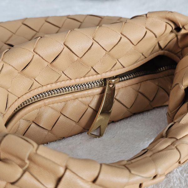 BV mini jodie 焦糖色 Bottega Veneta BV精品包租借 出租,BV編織包 BV扭結包 BV Jodie 租借價錢與款式整理,婚禮包包租借,拍照攝影道具精品包,商務派對名牌包 哪裡租