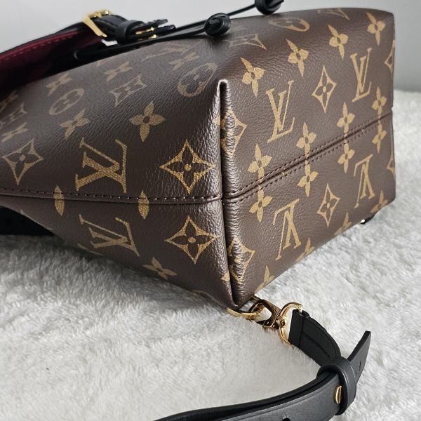 LV montsouris BB 黑拼老花後背包 Louis Vuitton LV 路易威登精品包租借 出租,LV老花 LV達芙妮 LV後背包 LV迷你後背 LV圓餅包 LV montsourisㄚBB黑拼老花 租借價錢與款式整理,婚禮包包租借,拍照攝影道具精品包,商務派對名牌包 哪裡租