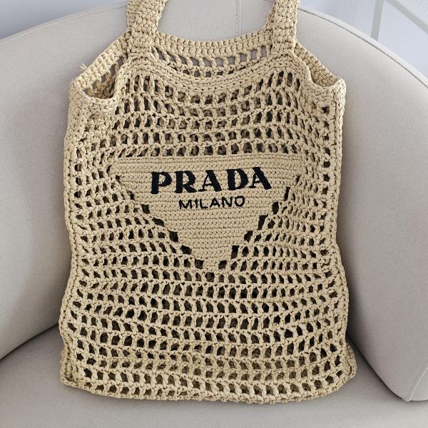 Prada 拉菲草大號編織托特包 Prada包包 拉菲草大號編織托特包 草編包 拉菲草編織包 黑色尼龍托特包 咖色尼龍手提包 hobo 尼龍手袋、精品包、名牌包、精品包推薦、精品二手包、經典款