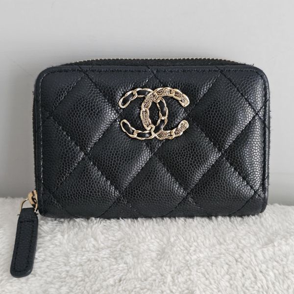 Chanel鑽扣雙C零錢包 Chanel 香奈兒包包 鑽扣雙C零錢包 ㄇ字零錢包黑荔枝 長盒子黑金羊皮 化妝盒 vanity21 藍色荔枝 小香腰包 CF WOC、精品包、名牌包、精品包推薦、精品二手包、經典款