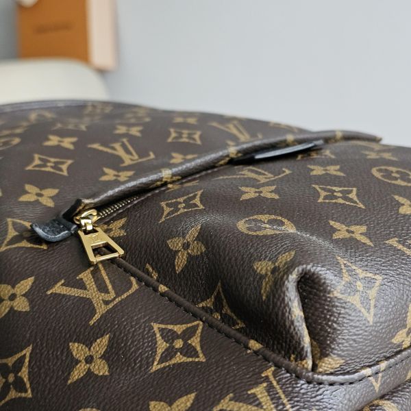 LV 老花後背包 中號 Louis Vuitton LV 路易威登精品包租借 出租,LV老花 LV達芙妮 LV後背包 LV迷你後背 LV圓餅包 租借價錢與款式整理,婚禮包包租借,拍照攝影道具精品包,商務派對名牌包 哪裡租