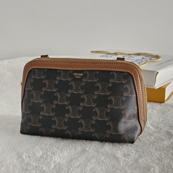 Celine 貝殼包 Celine 精品包租借 出租,Celine凱旋 老花貝殼包 Celine腋下包 Celine半月包 租借價錢與款式整理,婚禮包包租借,拍照攝影道具精品包,商務派對名牌包 哪裡租