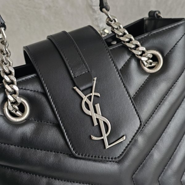 YSL loulou 黑銀兩用包 全新閒置 YSL Saint Laurent聖羅蘭精品包 loulou黑銀 流浪包、精品包、名牌包、精品包推薦、精品二手包、經典款