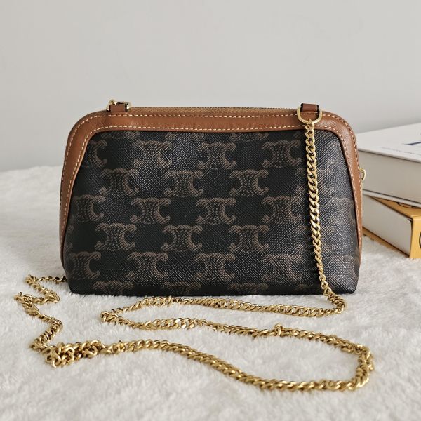 Celine 貝殼包 Celine 精品包租借 出租,Celine凱旋 老花貝殼包 Celine腋下包 Celine半月包 租借價錢與款式整理,婚禮包包租借,拍照攝影道具精品包,商務派對名牌包 哪裡租